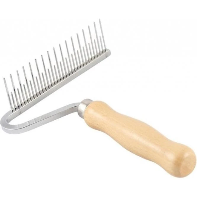 Metal Moulting Rake 1 Metal Moulting Rake