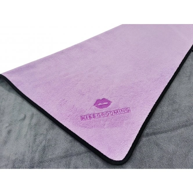 Groomers Microfibre Towel 2 Groomers Microfibre Towel - Image 2
